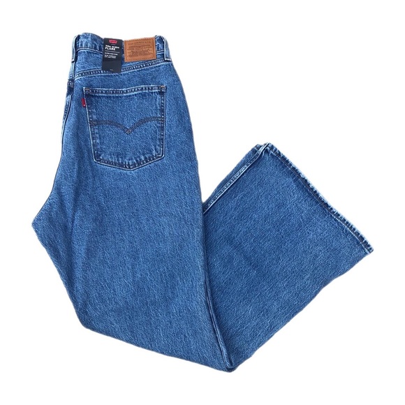 NWT Levi’s 70s High Flare Jeans